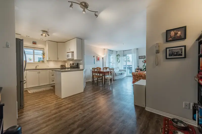 45 689 PARK ROAD - photo 2 of 25