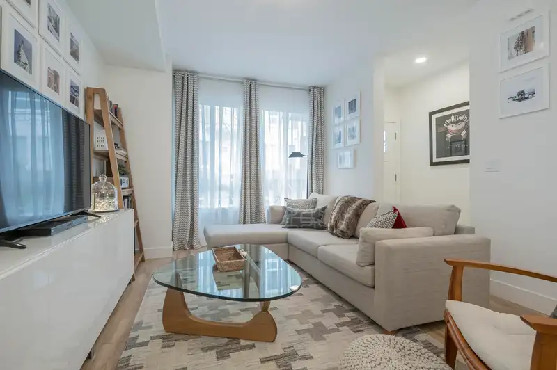 43 16561 17A AVENUE - photo 4 of 37