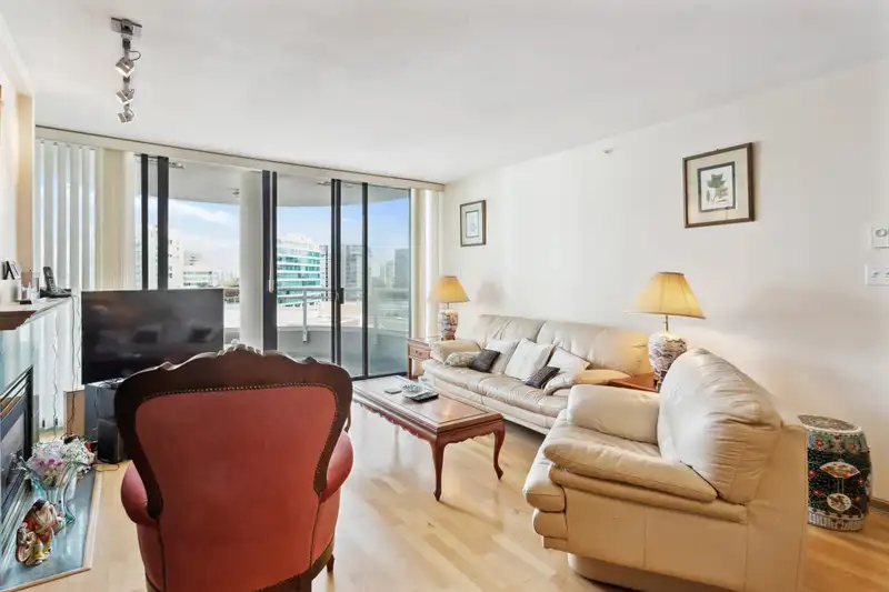 903 6088 MINORU BOULEVARD - photo 2 of 19