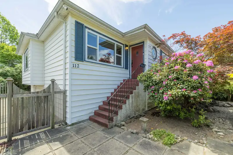 112 DURHAM STREET - photo 2 of 40