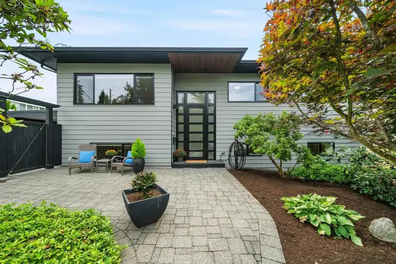 930 STARDALE AVENUE - photo 1 of 37