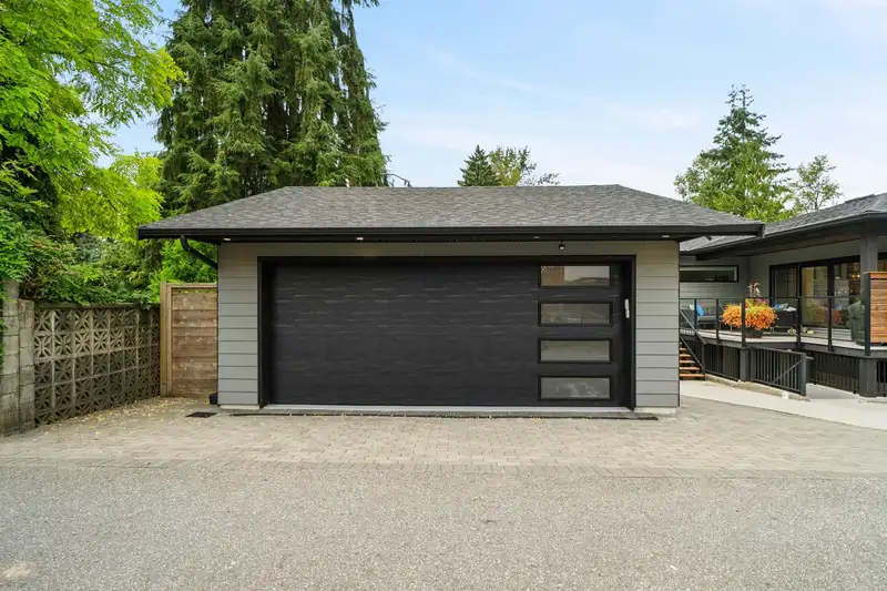 930 STARDALE AVENUE - photo 3 of 37