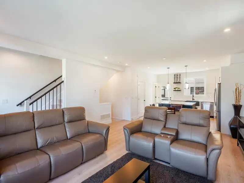28 16467 23A AVENUE - photo 3 of 21
