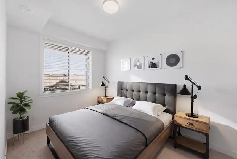 511 5638 201A STREET - photo 1 of 17