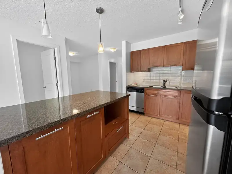 207 19673 MEADOW GARDENS WAY - photo 4 of 39