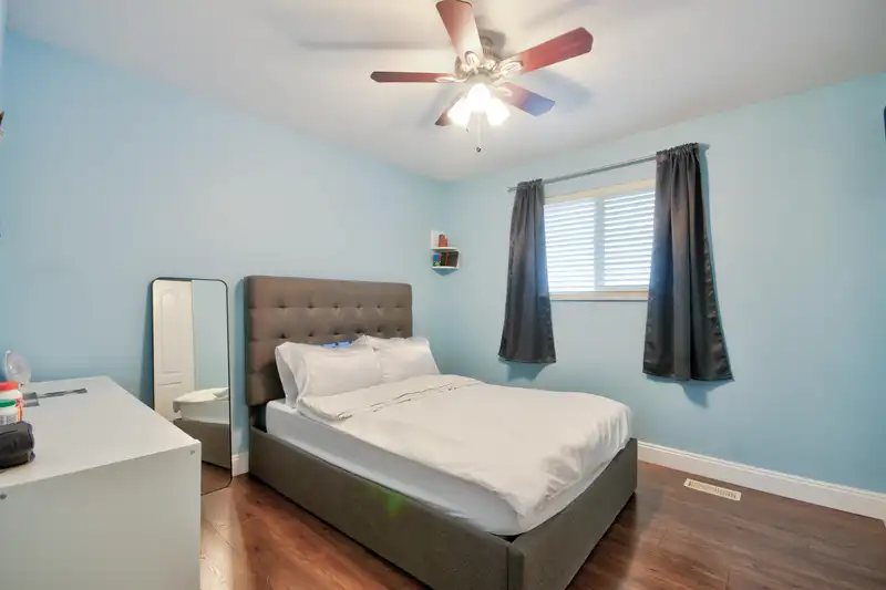 2140 FRASER AVENUE - photo 3 of 36