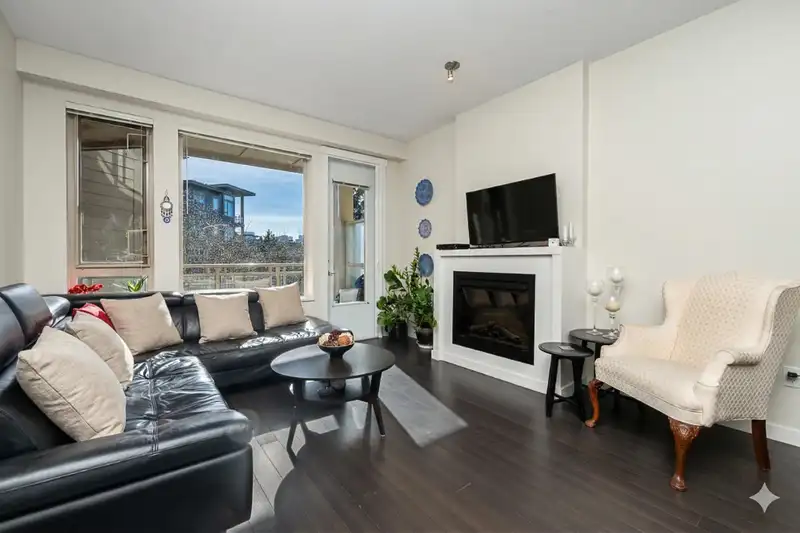 311 159 W 22ND STREET - photo 4 of 22