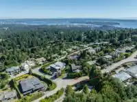 661 ANDOVER CRESCENT - thumbnail 1
