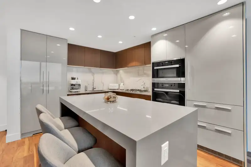 1302 1675 LIONS GATE LANE - photo 3 of 39