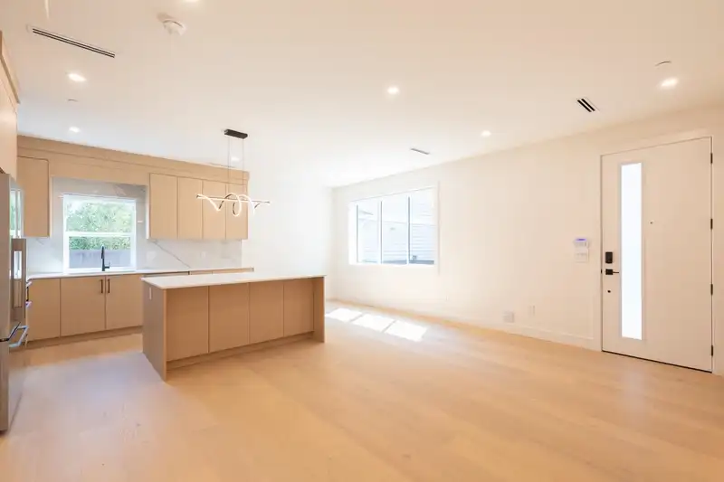 3 3615 TURNER STREET - photo 2 of 25
