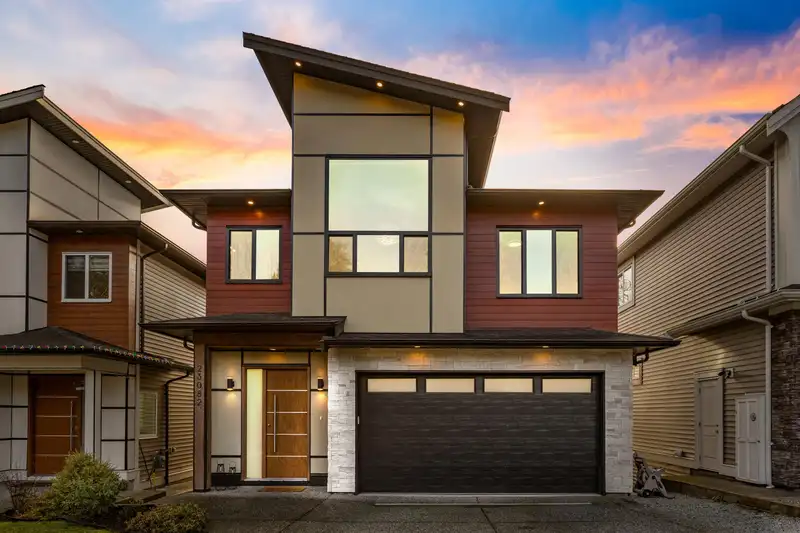 23082 135 AVENUE - photo 1 of 40