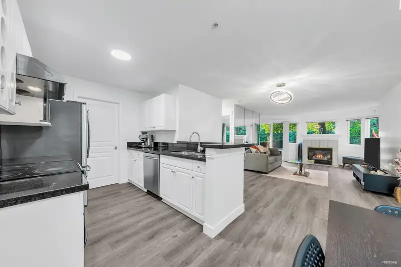 107 7139 18TH AVENUE - photo 3 of 18
