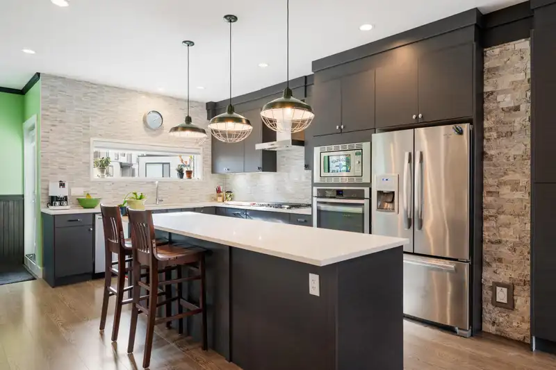 20 15688 28 AVENUE - photo 4 of 34