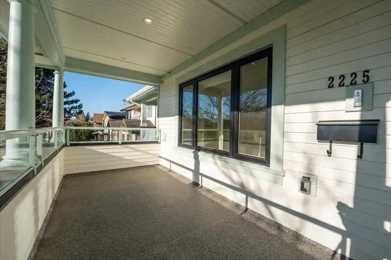 2225 W 16TH AVENUE - photo 4 of 34