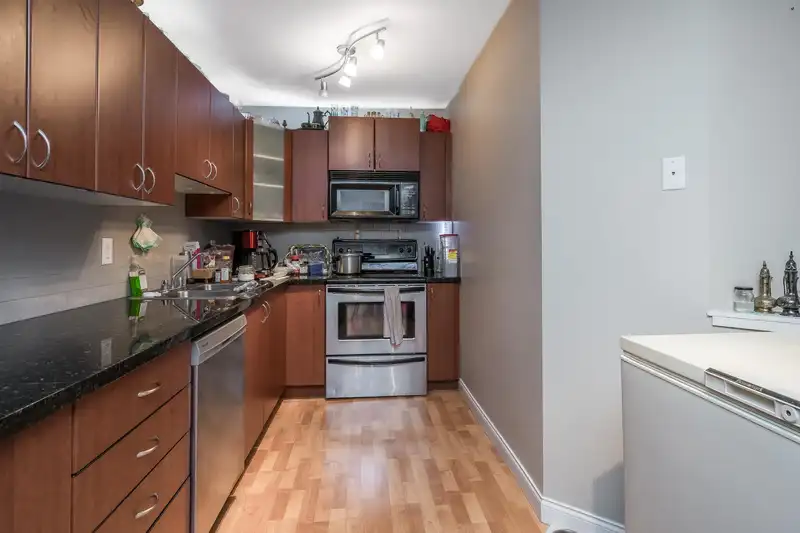 213 3063 IMMEL STREET - photo 4 of 20