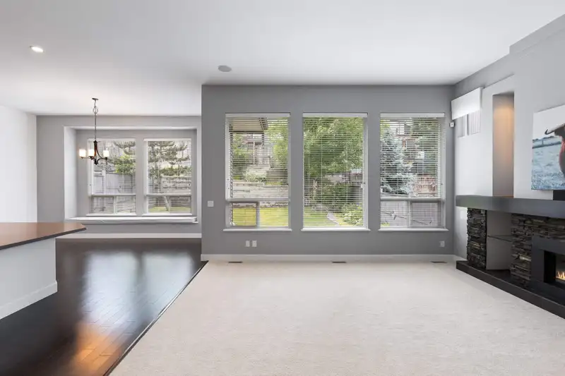 1511 DAYTON STREET - photo 4 of 40