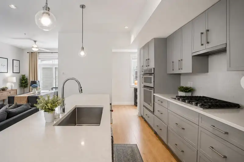 27 22128 48A AVENUE - photo 1 of 31