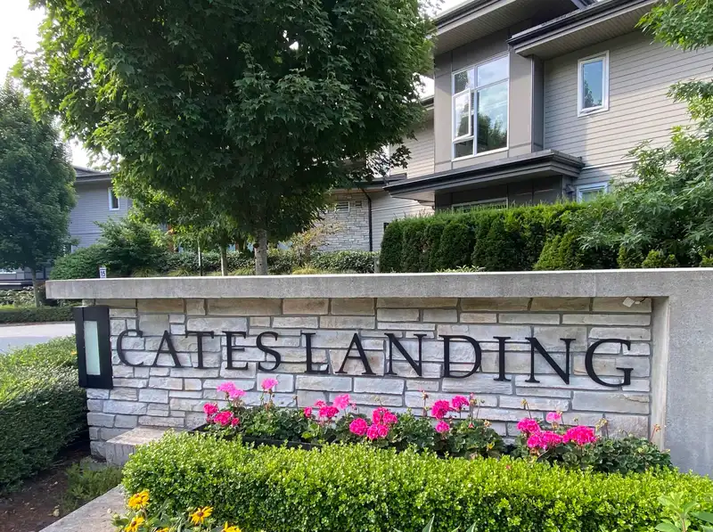 407 3825 CATES LANDING WAY - photo 1 of 27