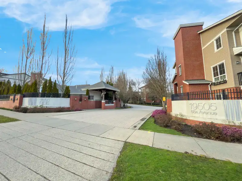 24 19505 68A AVENUE - photo 1 of 32