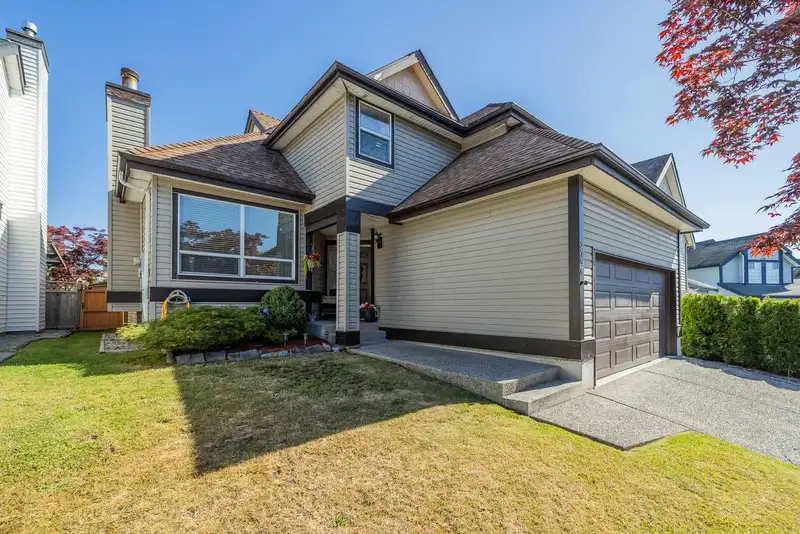 2796 GOLDSTREAM CRESCENT - photo 3 of 40