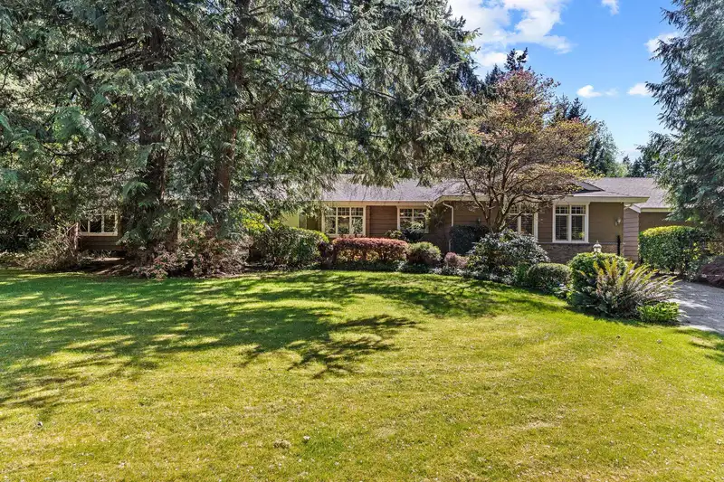 13666 30 AVENUE - photo 3 of 40
