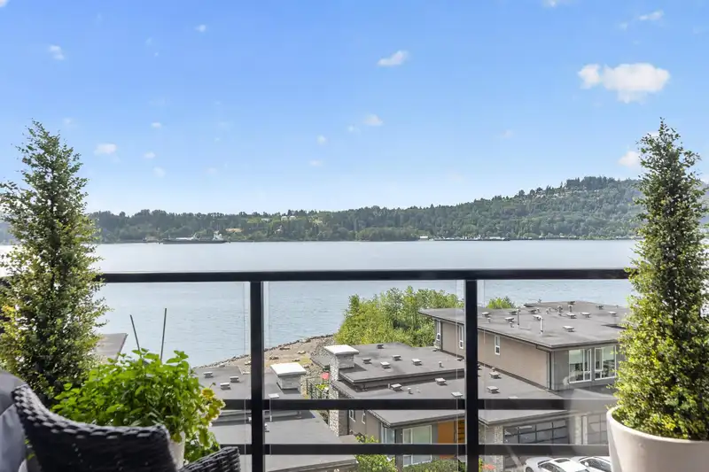 402 3911 CATES LANDING WAY - photo 1 of 37