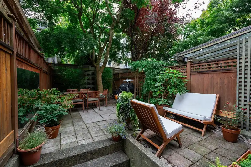 105 1922 W 7TH AVENUE - photo 1 of 38
