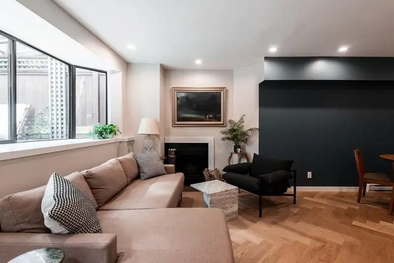 105 1922 W 7TH AVENUE - photo 4 of 38
