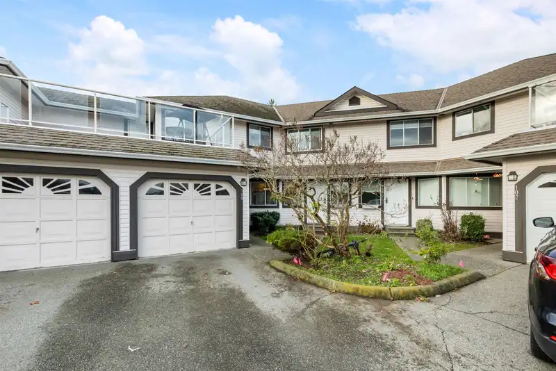 105 3080 TOWNLINE ROAD - photo 1 of 31