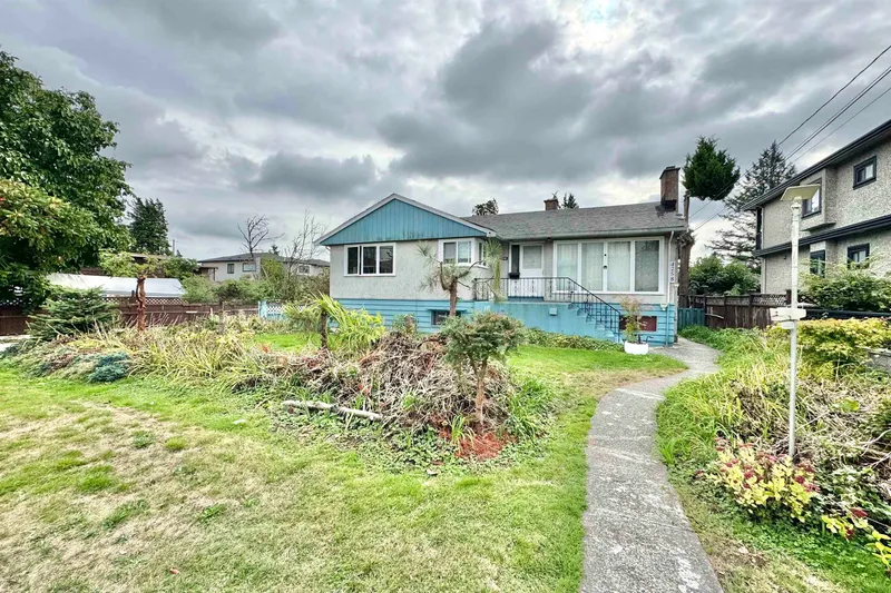 4258 HURST STREET - photo 1 of 3