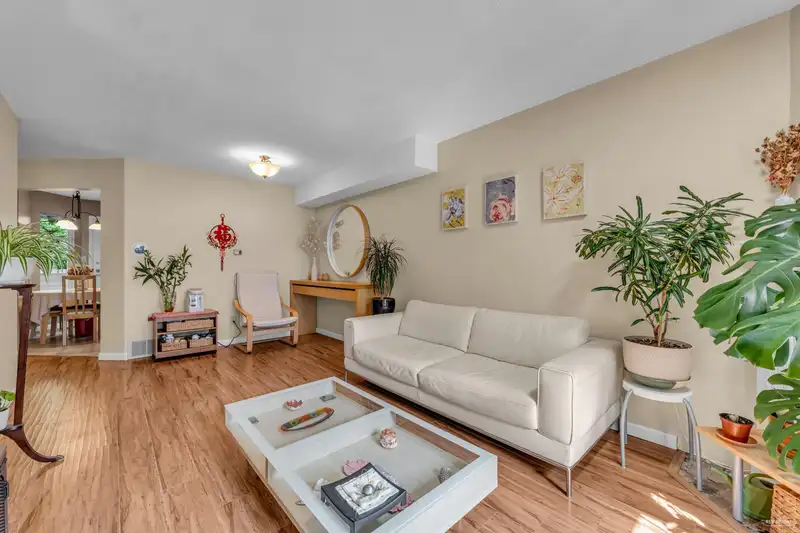 14 8751 BENNETT ROAD - photo 4 of 33
