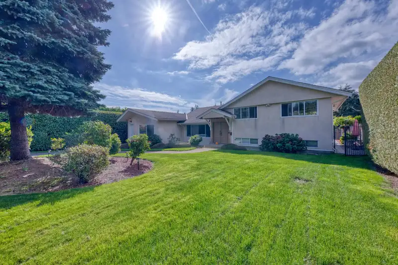 4433 HIGHLAND BOULEVARD - photo 3 of 22