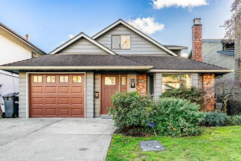 9366 KINGSLEY CRESCENT - photo 1 of 39