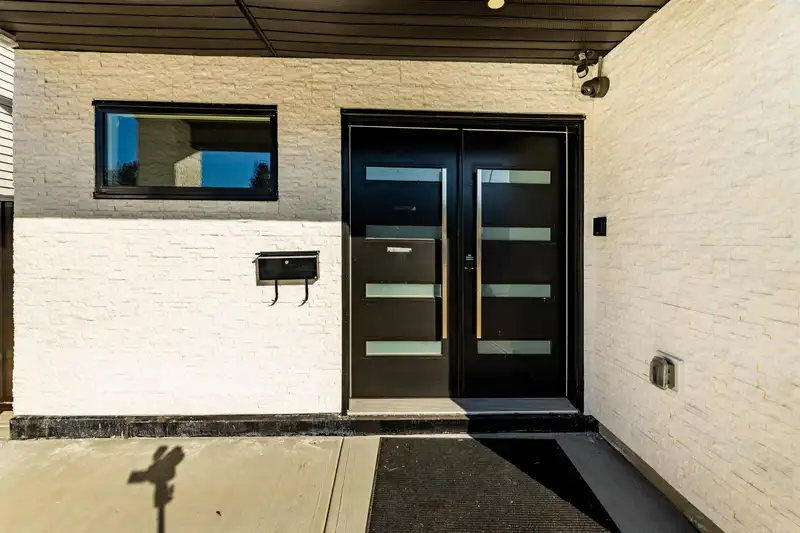 23065 117 AVENUE - photo 4 of 39