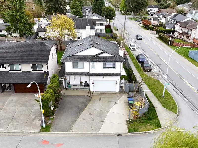 14812 87A AVENUE - photo 2 of 29