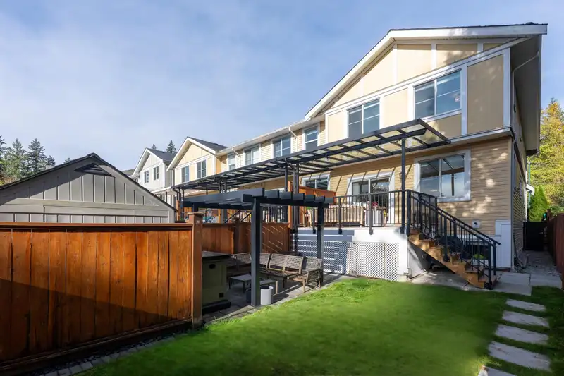 3382 MASON AVENUE - photo 1 of 40