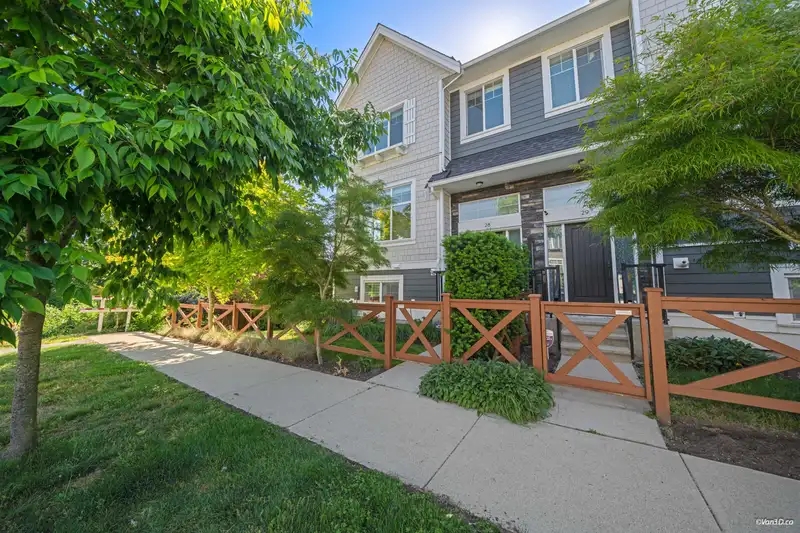 28 2239 164A STREET - photo 2 of 40