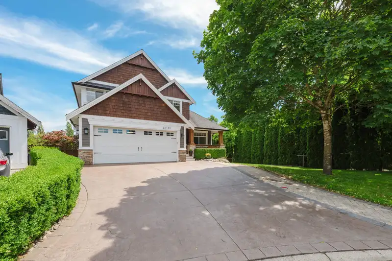 20472 98A AVENUE - photo 4 of 35
