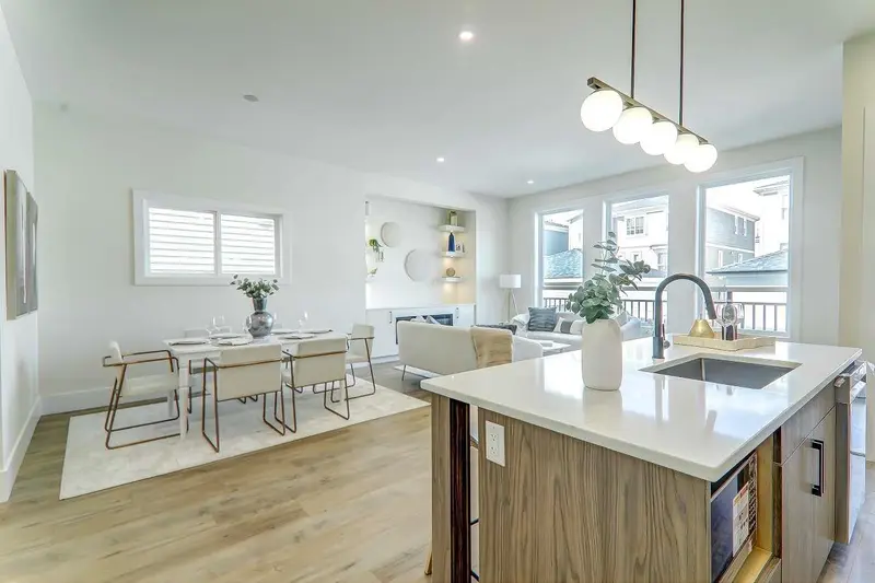 20661 76 AVENUE - photo 4 of 25