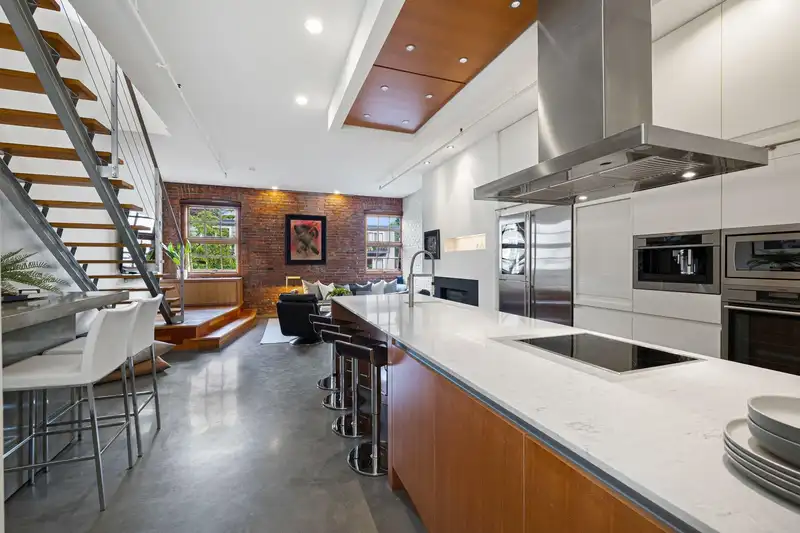 10 280 E 6TH AVENUE - photo 1 of 39