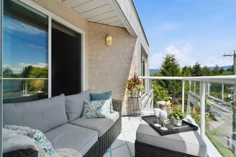 402 3505 W BROADWAY - photo 1 of 40