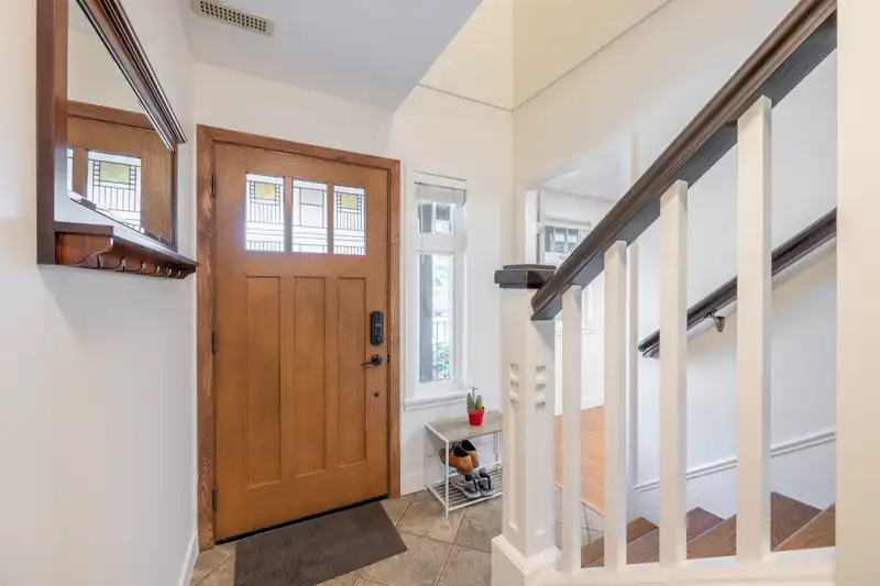 20978 92 AVENUE - photo 2 of 39