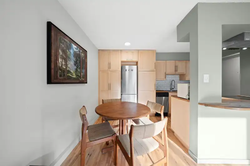 104 1549 KITCHENER STREET - photo 4 of 23