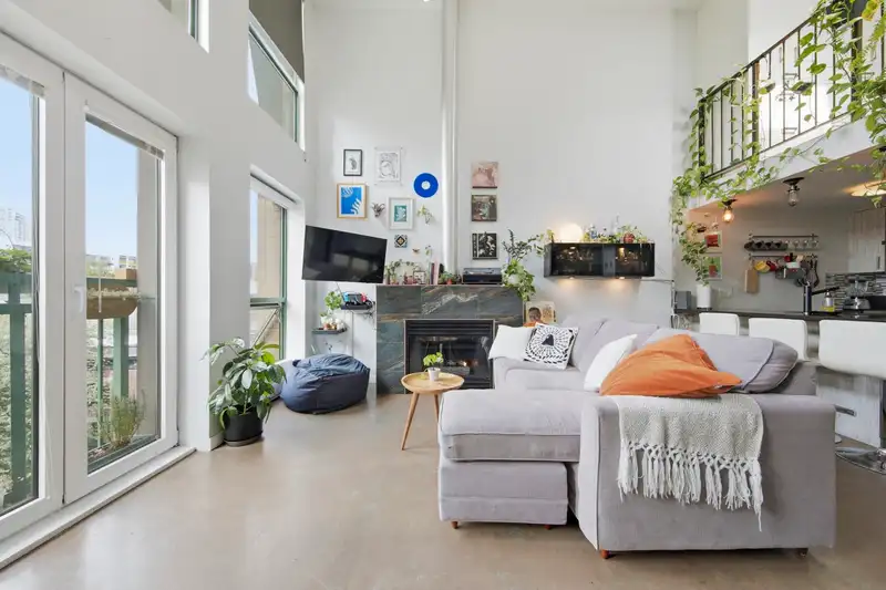 504 1 E CORDOVA STREET - photo 3 of 31