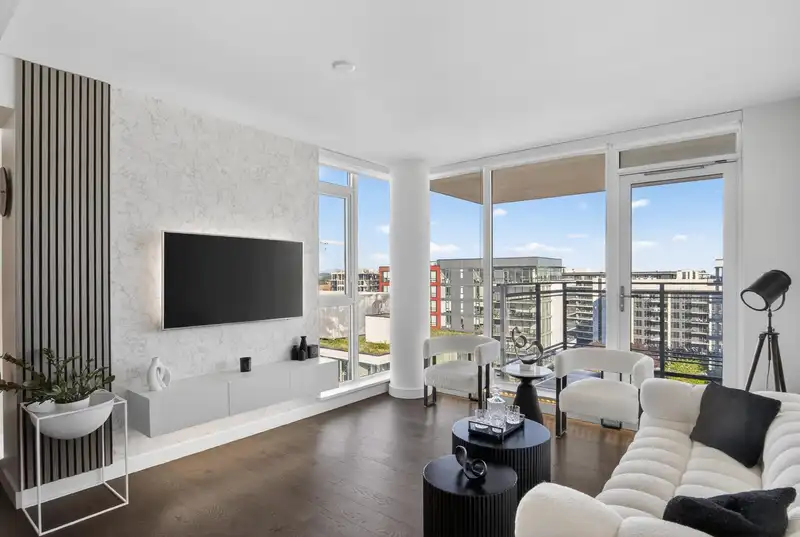 1700 3280 CORVETTE WAY - photo 1 of 19