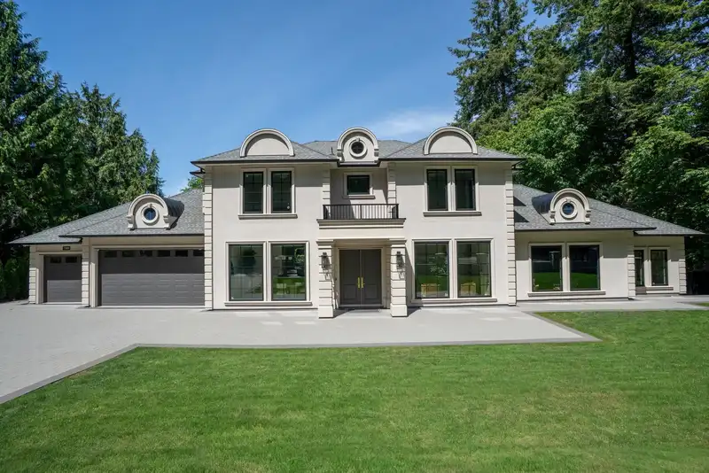 13909 28 AVENUE - photo 2 of 40