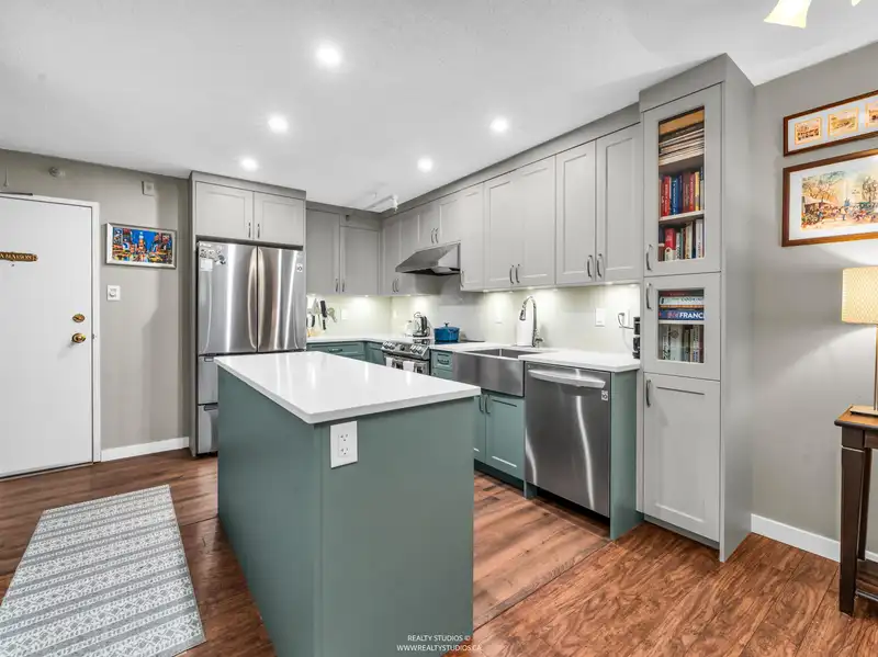 319 1500 PENDRELL STREET - photo 1 of 37