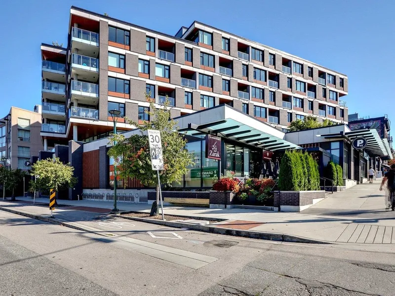 502 210 E 5TH AVENUE - photo 1 of 24