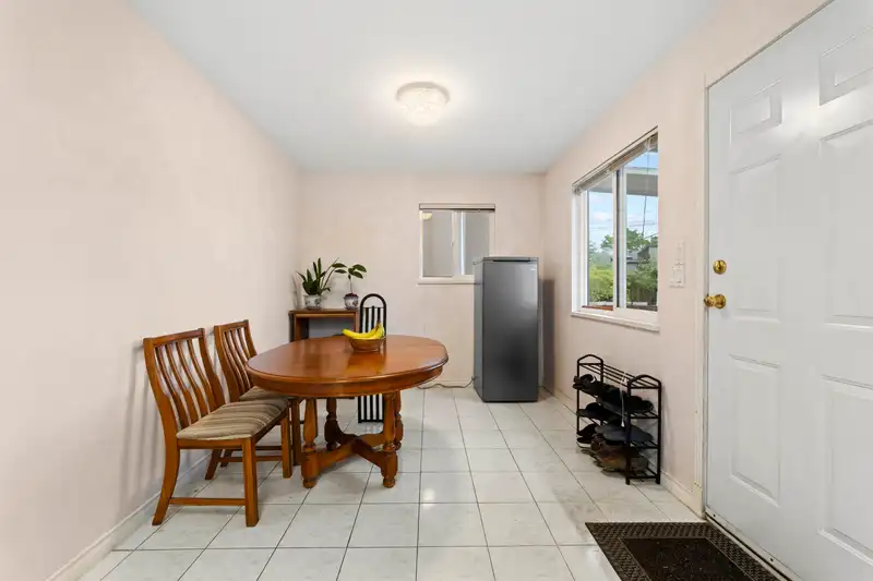 2779 GRAVELEY STREET - photo 3 of 40