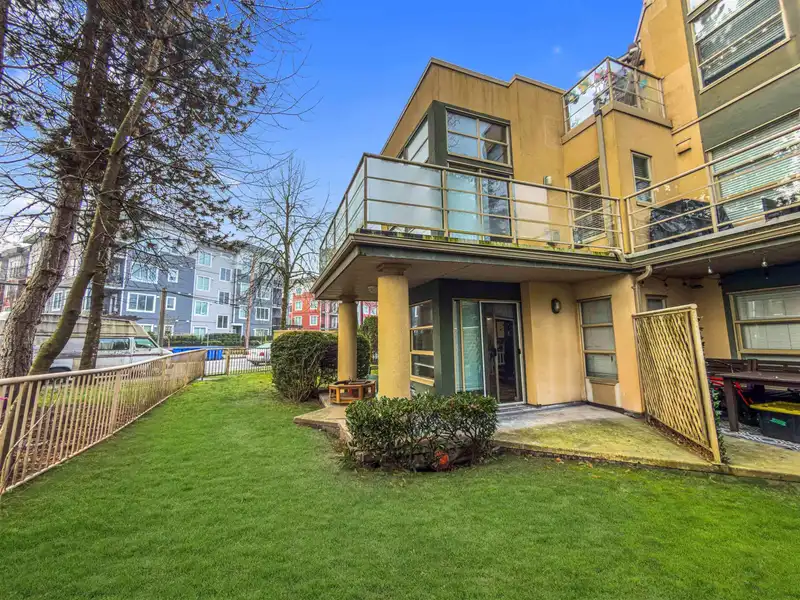 101 22277 122 AVENUE - photo 2 of 18